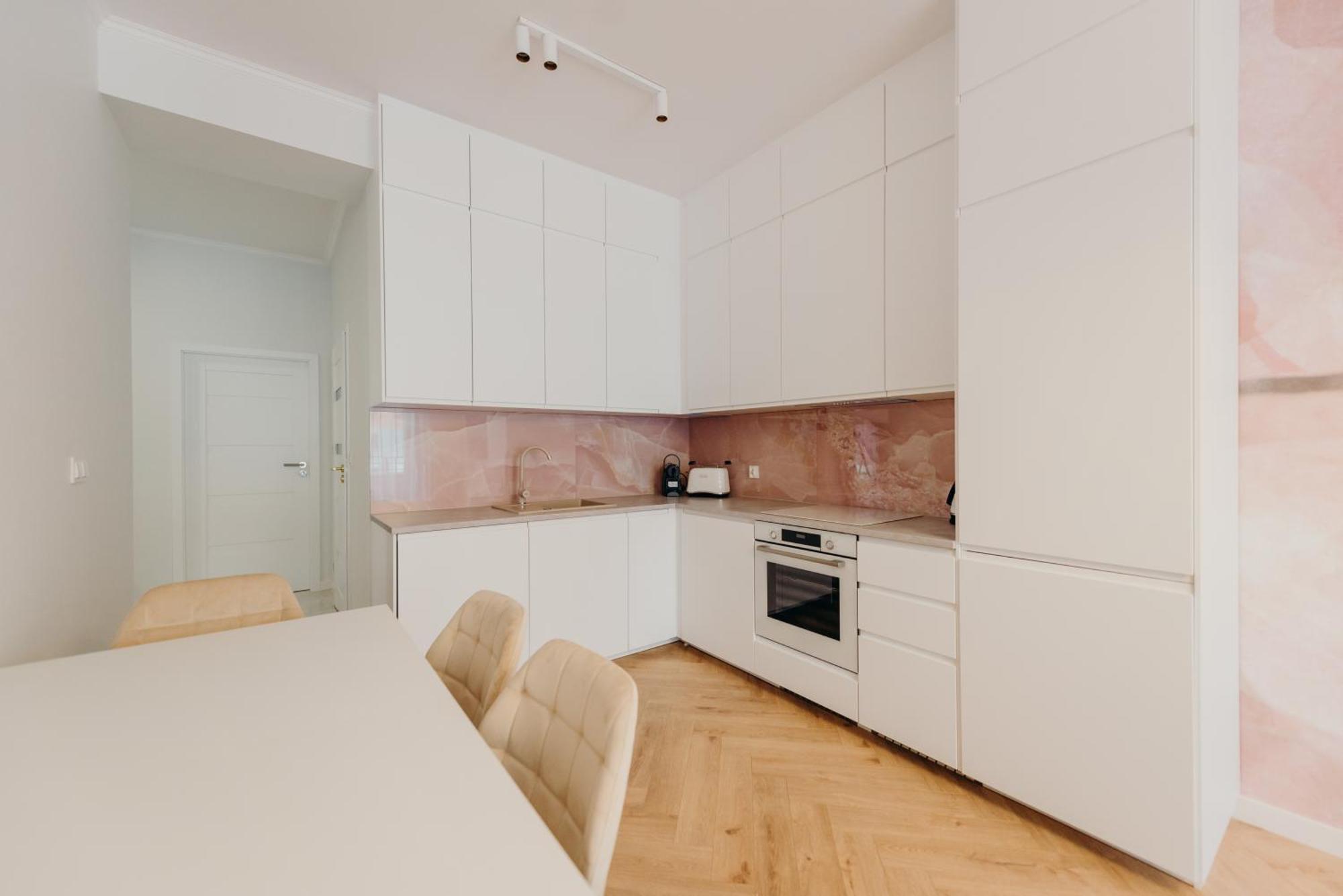 3 Bedrooms Premium Bella Rosa For 8 Guests With Ac And Underground Parking Rzeszów Zewnętrze zdjęcie