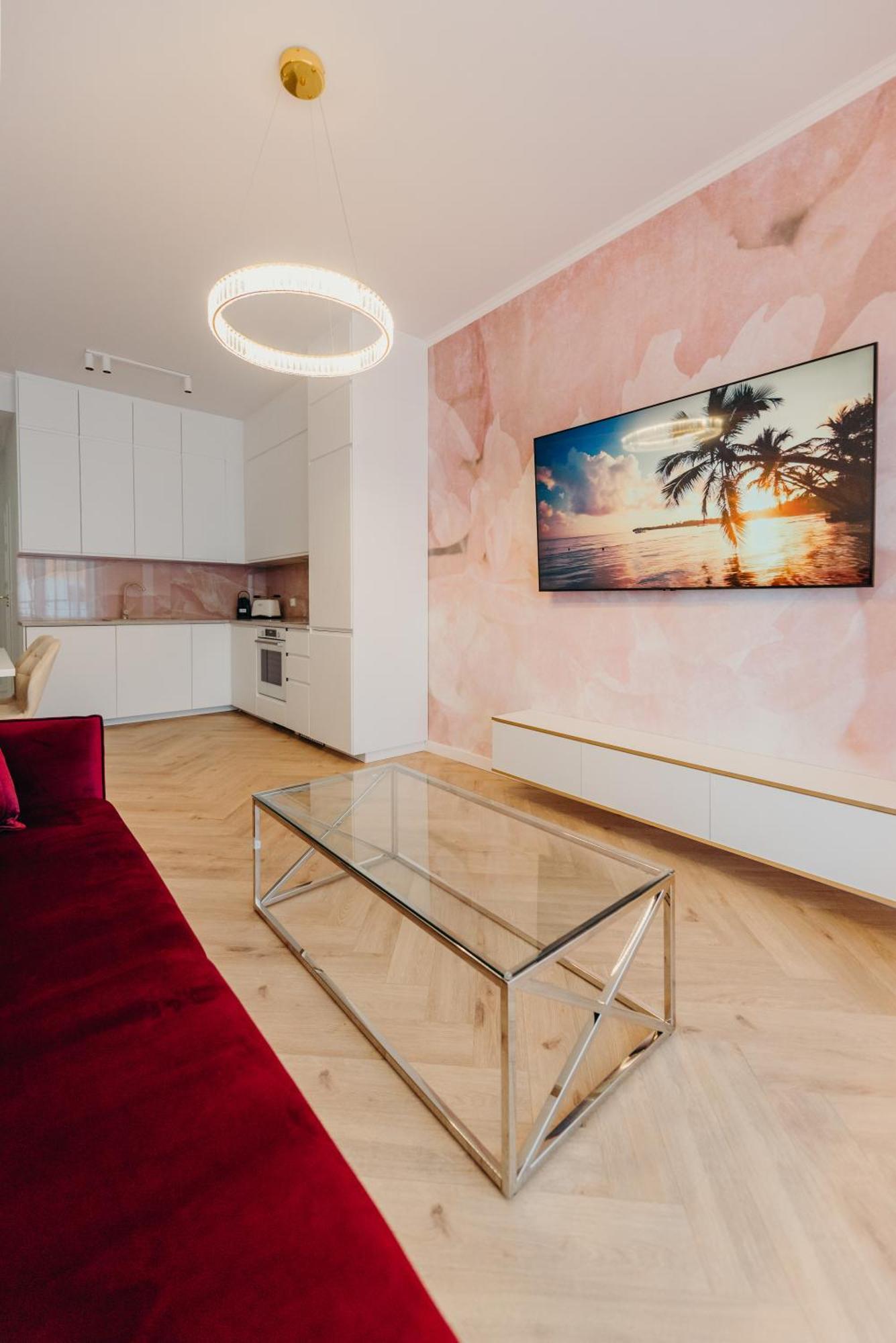 3 Bedrooms Premium Bella Rosa For 8 Guests With Ac And Underground Parking Rzeszów Zewnętrze zdjęcie