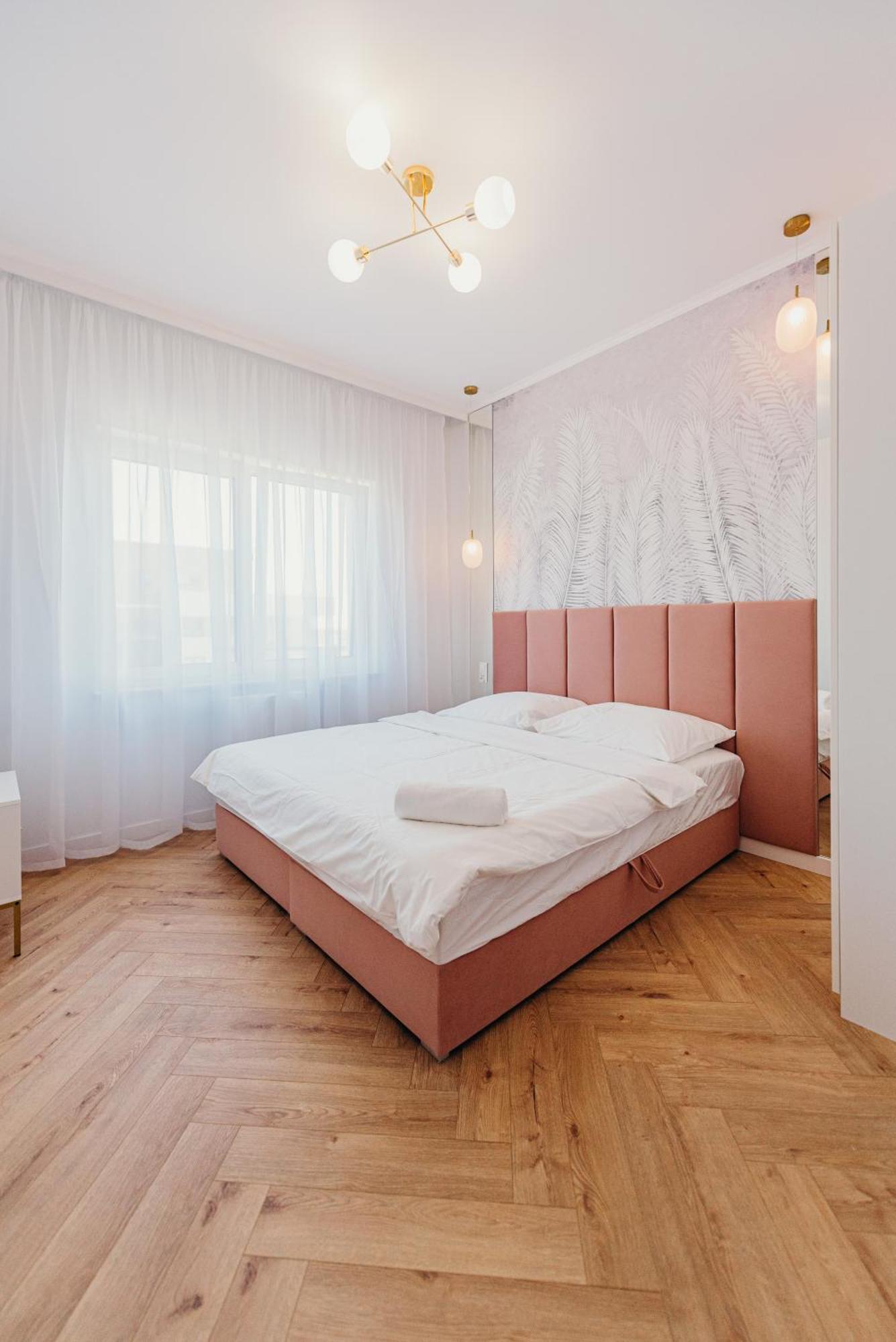 3 Bedrooms Premium Bella Rosa For 8 Guests With Ac And Underground Parking Rzeszów Zewnętrze zdjęcie