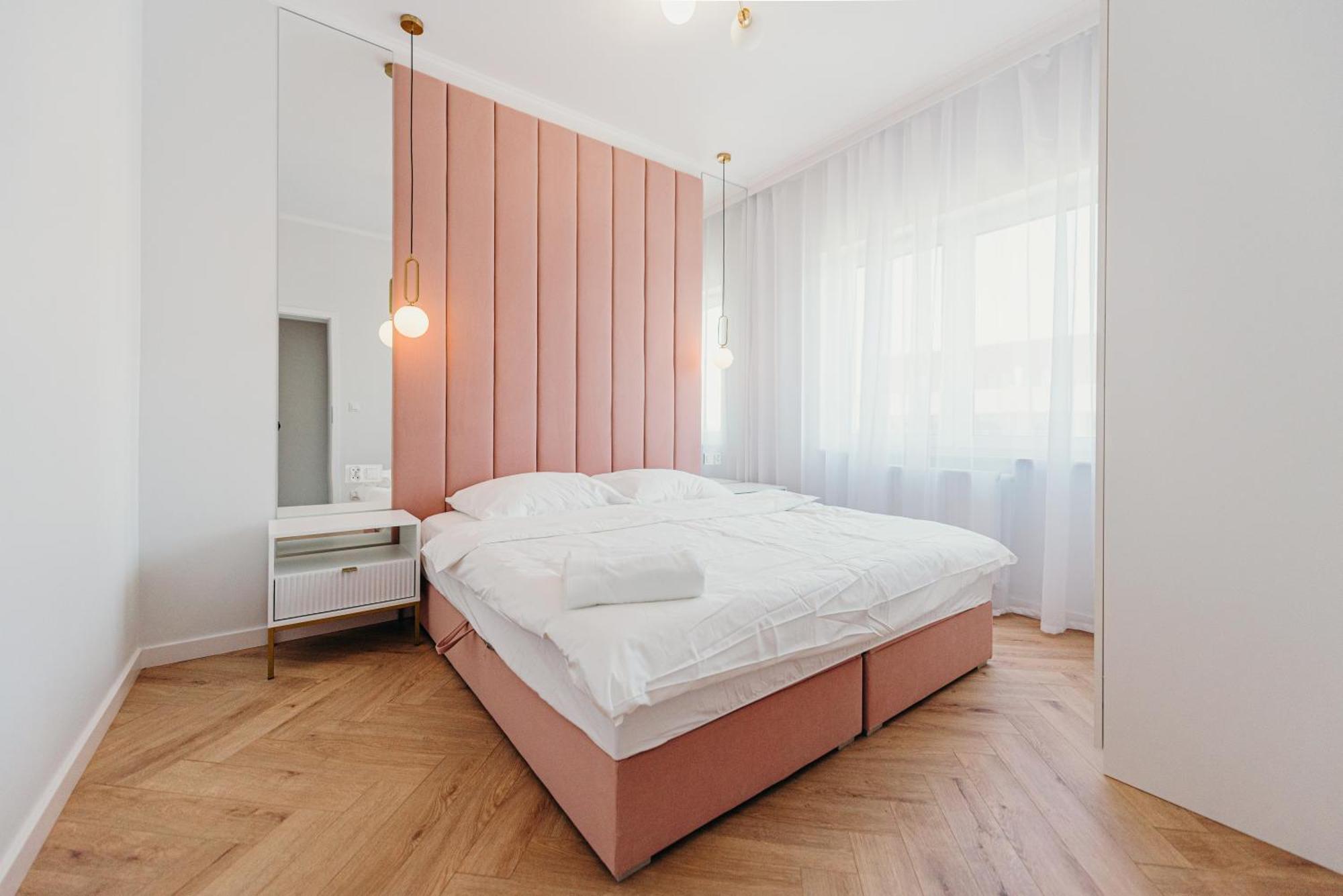 3 Bedrooms Premium Bella Rosa For 8 Guests With Ac And Underground Parking Rzeszów Zewnętrze zdjęcie
