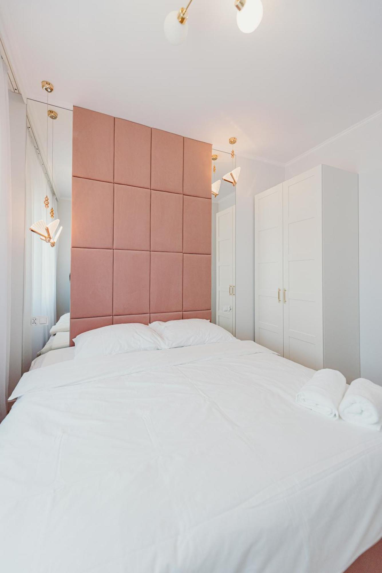 3 Bedrooms Premium Bella Rosa For 8 Guests With Ac And Underground Parking Rzeszów Zewnętrze zdjęcie